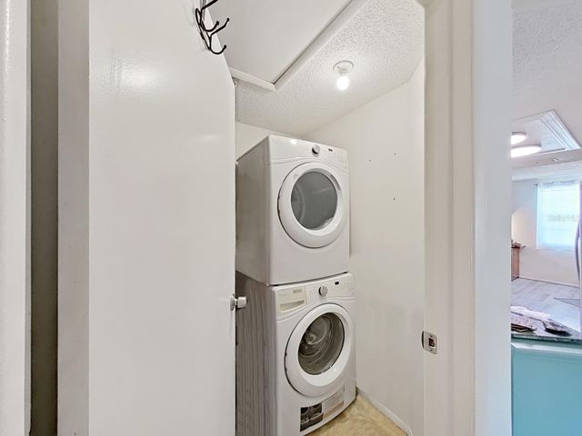 129 CAMPHOR CIRCLE C, Oldsmar, FL 34677