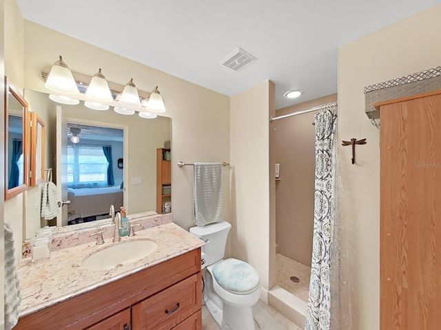 129 CAMPHOR CIRCLE C, Oldsmar, FL 34677