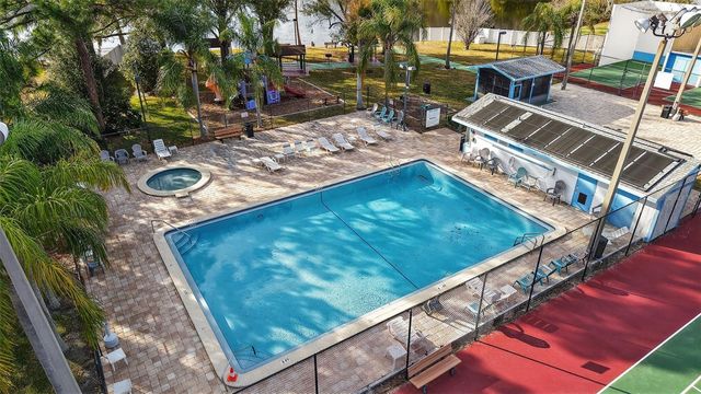 129 CAMPHOR CIRCLE C, Oldsmar, FL 34677