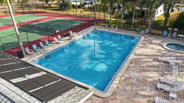 129 CAMPHOR CIRCLE C, Oldsmar, FL 34677