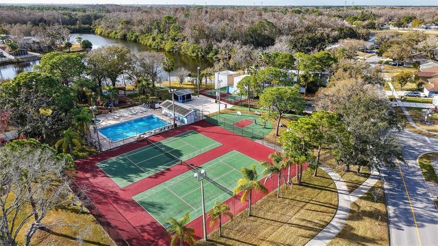 129 CAMPHOR CIRCLE C, Oldsmar, FL 34677