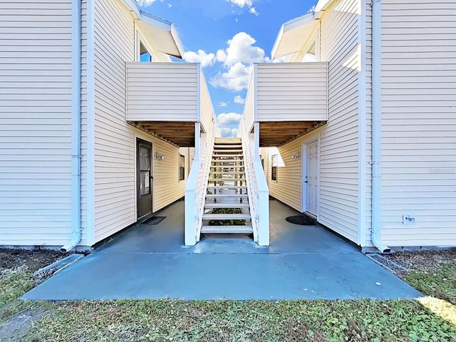 129 CAMPHOR CIRCLE C, Oldsmar, FL 34677