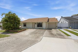 5814 Ithaca Circle E, Lake Worth, FL 33463