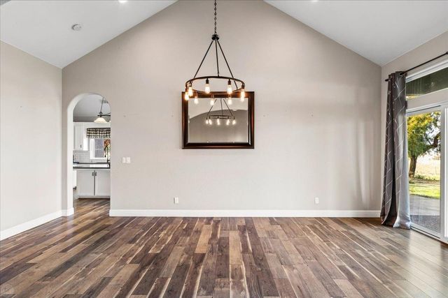 22090 Arburua Rd, Los Banos, CA 93635