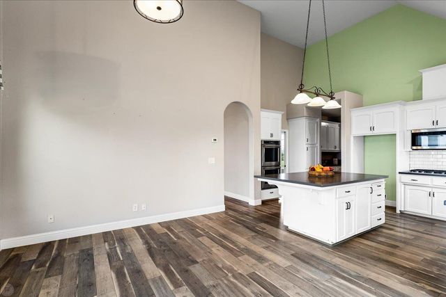 22090 Arburua Rd, Los Banos, CA 93635