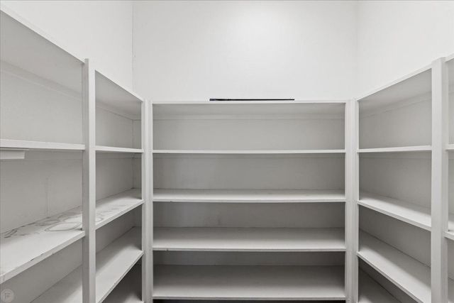 22090 Arburua Rd, Los Banos, CA 93635