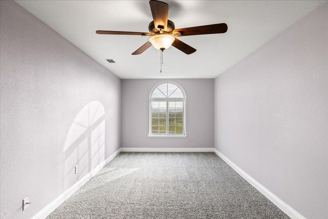 22090 Arburua Rd, Los Banos, CA 93635