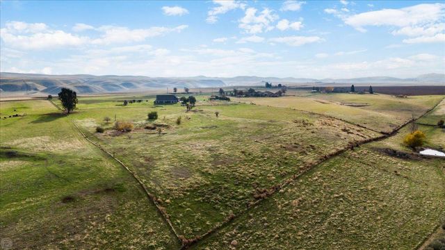 22090 Arburua Rd, Los Banos, CA 93635