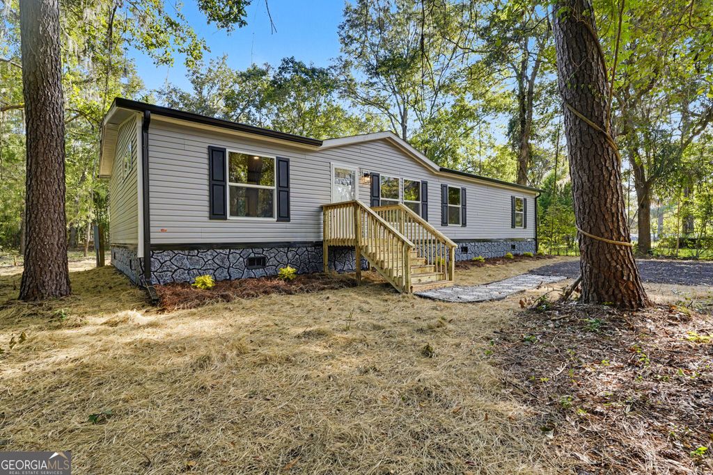 45 2nd, Midway, GA 31320