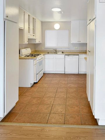 43320 Texas Avenue, Palm Desert, CA 92211