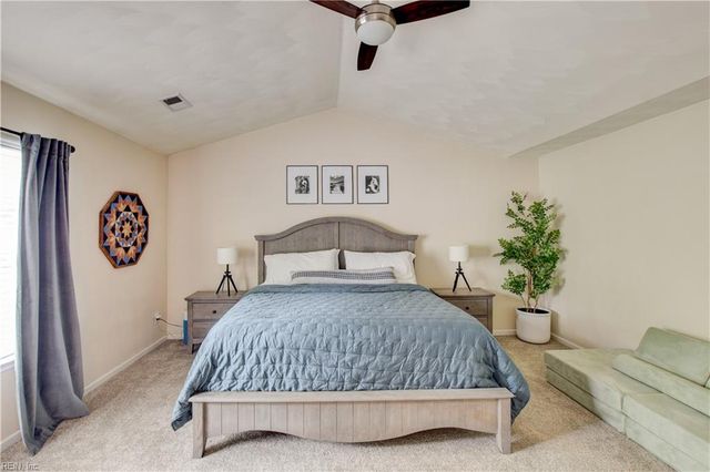541 Lake Crest DR, Chesapeake, VA 23323