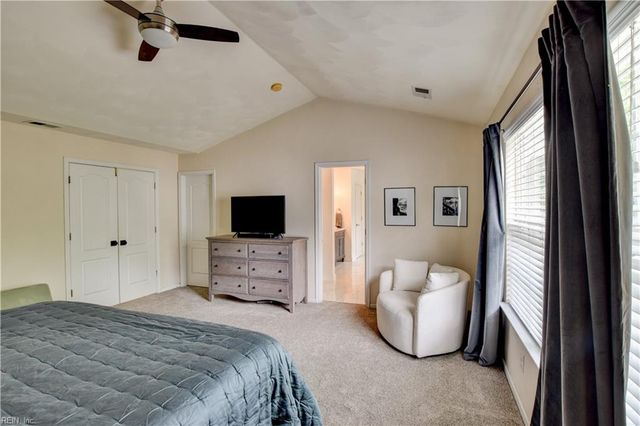 541 Lake Crest DR, Chesapeake, VA 23323