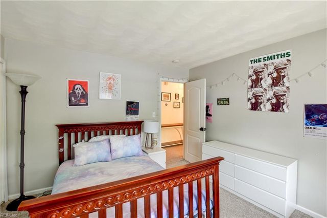 541 Lake Crest DR, Chesapeake, VA 23323
