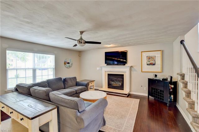 541 Lake Crest DR, Chesapeake, VA 23323