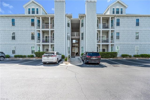 2313 Beach Haven Dr Apt 303, Virginia Beach, VA 23451