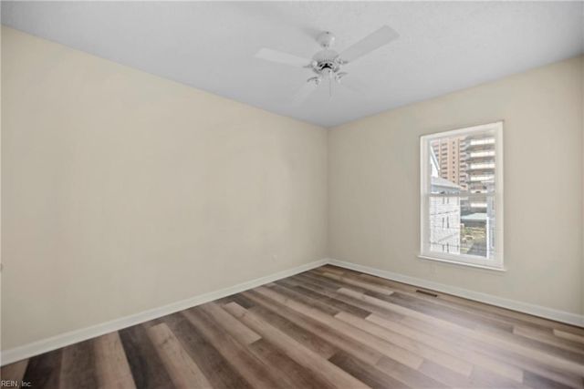 2313 Beach Haven Dr Apt 303, Virginia Beach, VA 23451