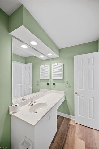 2313 Beach Haven Dr Apt 303, Virginia Beach, VA 23451