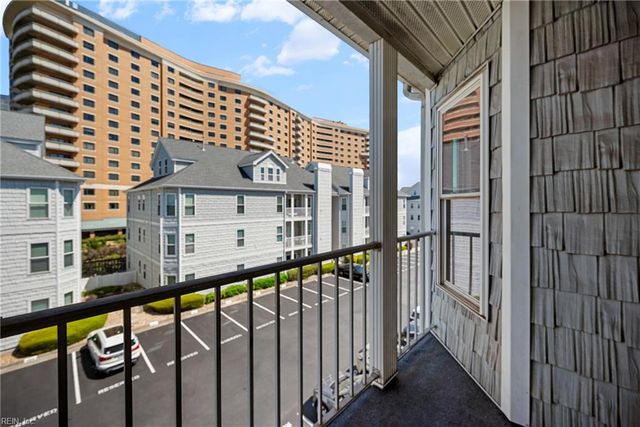 2313 Beach Haven Dr Apt 303, Virginia Beach, VA 23451