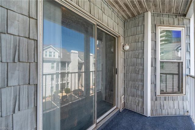 2313 Beach Haven Dr Apt 303, Virginia Beach, VA 23451