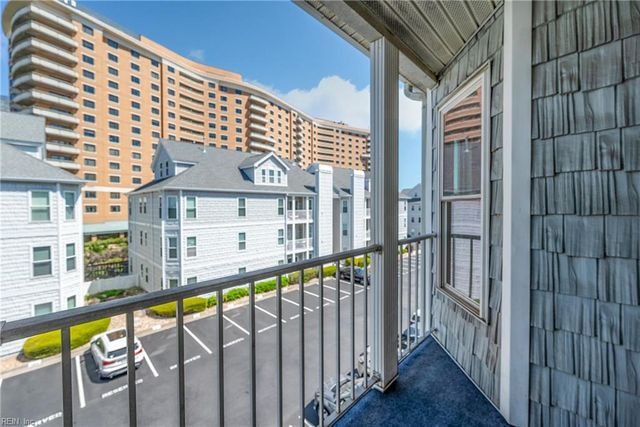 2313 Beach Haven Dr Apt 303, Virginia Beach, VA 23451