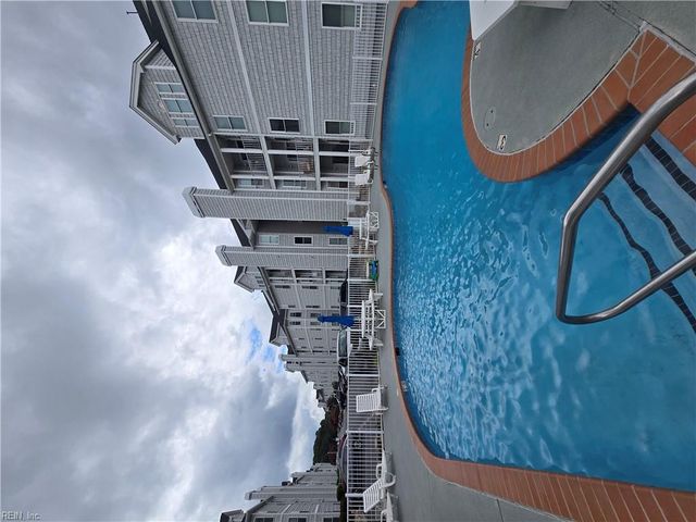 2313 Beach Haven Dr Apt 303, Virginia Beach, VA 23451