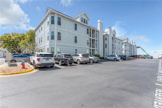 2313 Beach Haven Dr Apt 303, Virginia Beach, VA 23451