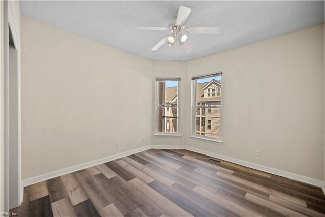 2313 Beach Haven Dr Apt 303, Virginia Beach, VA 23451