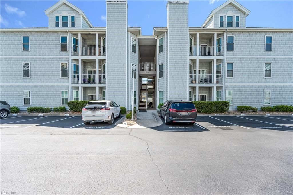 2313 Beach Haven Dr Apt 303, Virginia Beach, VA 23451