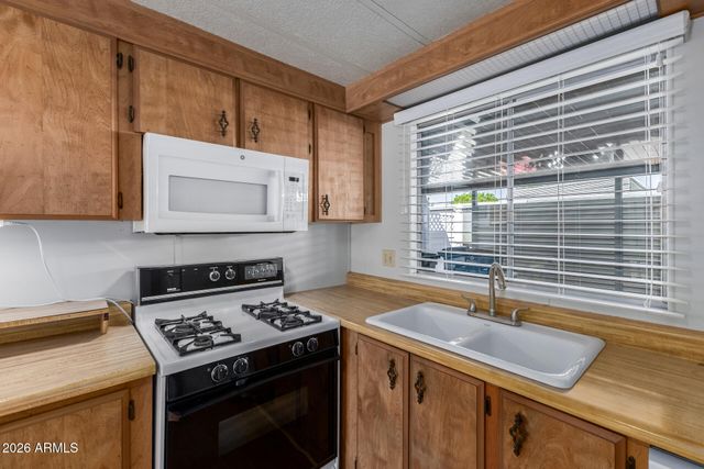 16208 N 35TH Place, Phoenix, AZ 85032