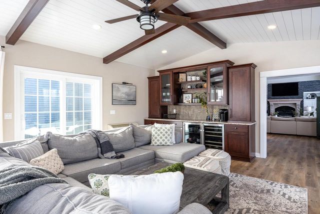 4694 INDIAN BEND ROAD, Oshkosh, WI 54904