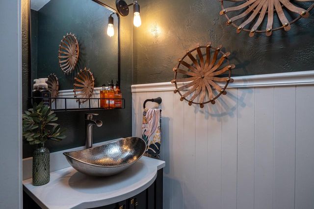 4694 INDIAN BEND ROAD, Oshkosh, WI 54904