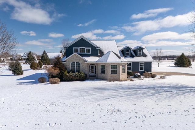 4694 INDIAN BEND ROAD, Oshkosh, WI 54904