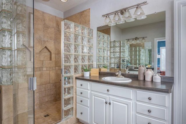 4694 INDIAN BEND ROAD, Oshkosh, WI 54904