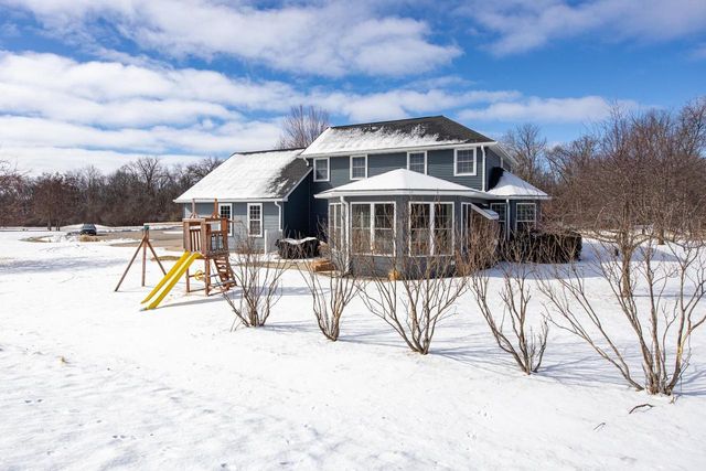 4694 INDIAN BEND ROAD, Oshkosh, WI 54904