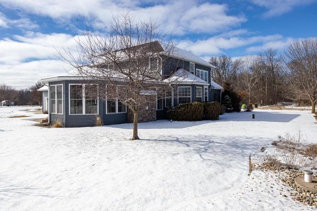 4694 INDIAN BEND ROAD, Oshkosh, WI 54904