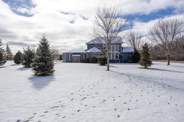 4694 INDIAN BEND ROAD, Oshkosh, WI 54904