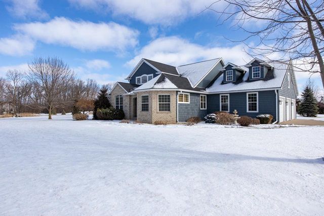 4694 INDIAN BEND ROAD, Oshkosh, WI 54904