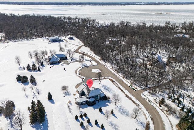 4694 INDIAN BEND ROAD, Oshkosh, WI 54904