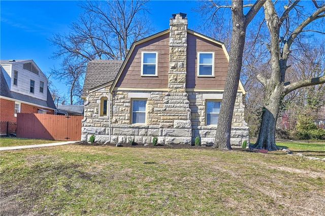 7442 Paseo Boulevard, Kansas City, MO 64131