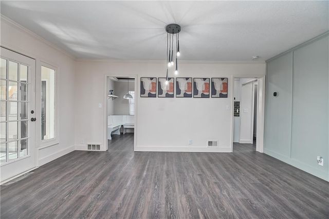 7442 Paseo Boulevard, Kansas City, MO 64131