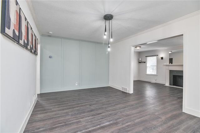 7442 Paseo Boulevard, Kansas City, MO 64131