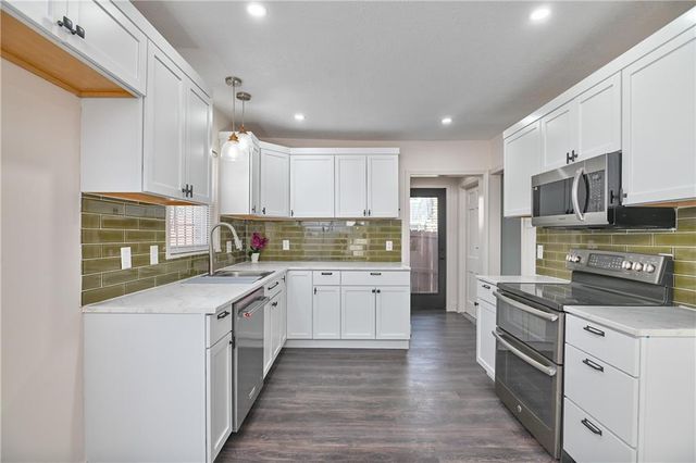 7442 Paseo Boulevard, Kansas City, MO 64131