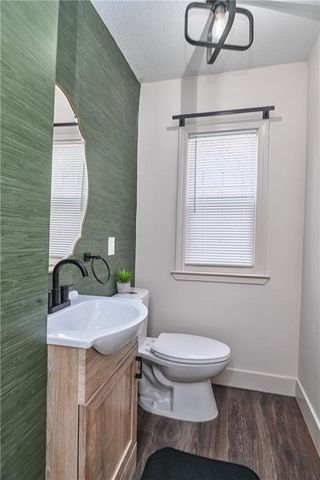 7442 Paseo Boulevard, Kansas City, MO 64131