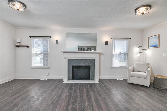 7442 Paseo Boulevard, Kansas City, MO 64131