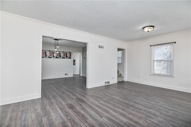 7442 Paseo Boulevard, Kansas City, MO 64131