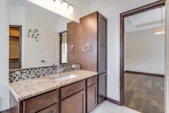 2726 N Woodridge, Wichita, KS 67226