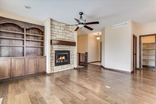 2726 N Woodridge, Wichita, KS 67226