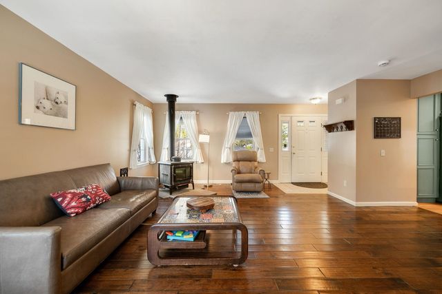 72 Grey Meadow Drive, Burlington, VT 05408
