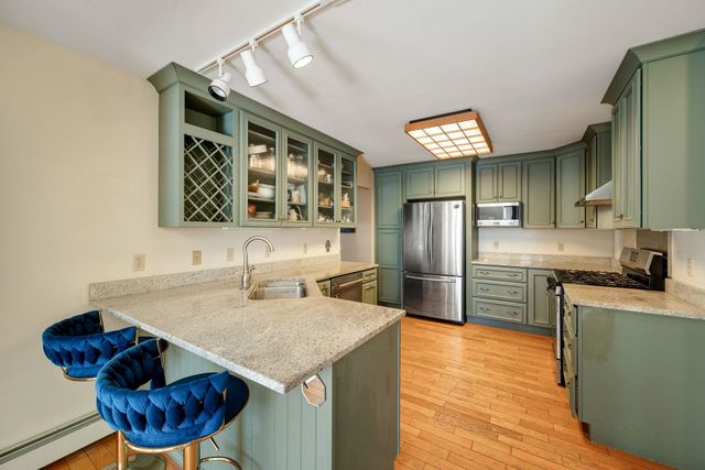 72 Grey Meadow Drive, Burlington, VT 05408