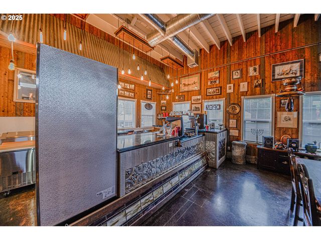 49215 HIGHWAY 30, Westport, OR 97016